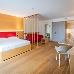 Lorentes Hotel