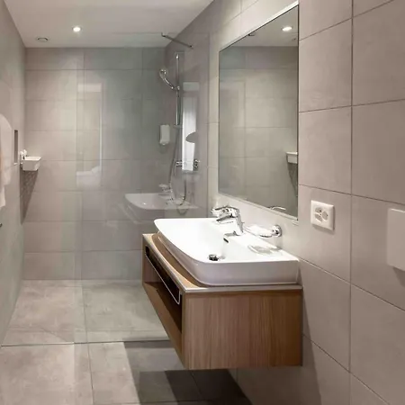 Lorentes Hotel *
